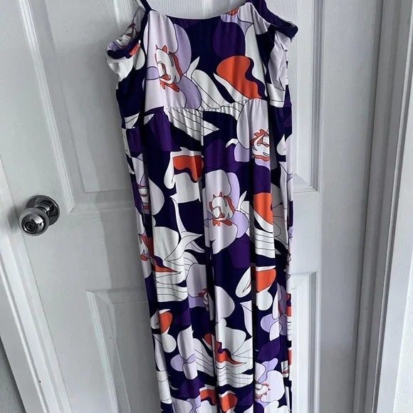 Fighting Eel Jumper - Picture 2 of 4